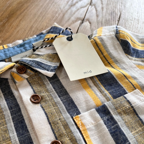 mid. NWT. Size boys age 7/8. Blue, yellow, cream coloured button-up dress shirt. - Picture 7 of 8